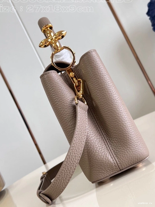 WIS LOUIS CAPUCINES VUITTON BB-27*18*9CM 0813